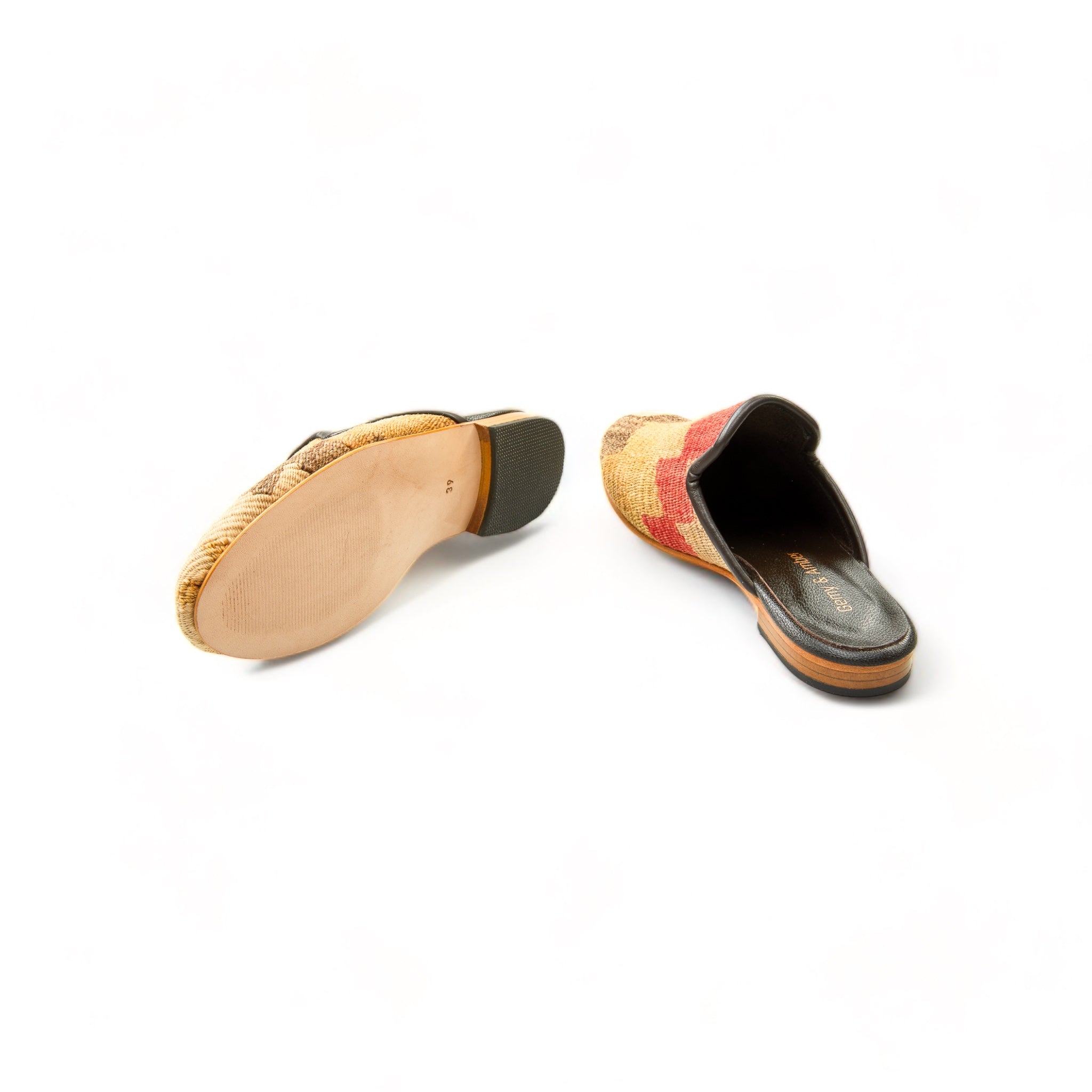 woman_mules_gem_39_04_110_kilim-shoes-Gemy_Amber_0429