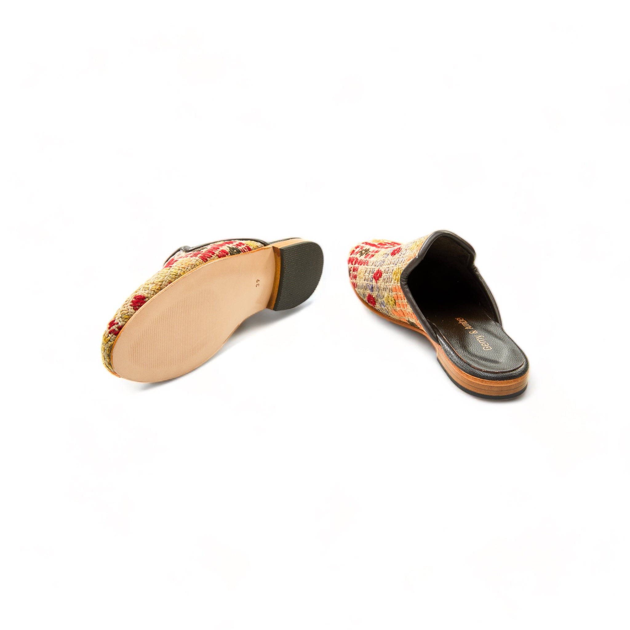 woman_mules_gem_39_04_115_kilim-shoes-Gemy_Amber_0454