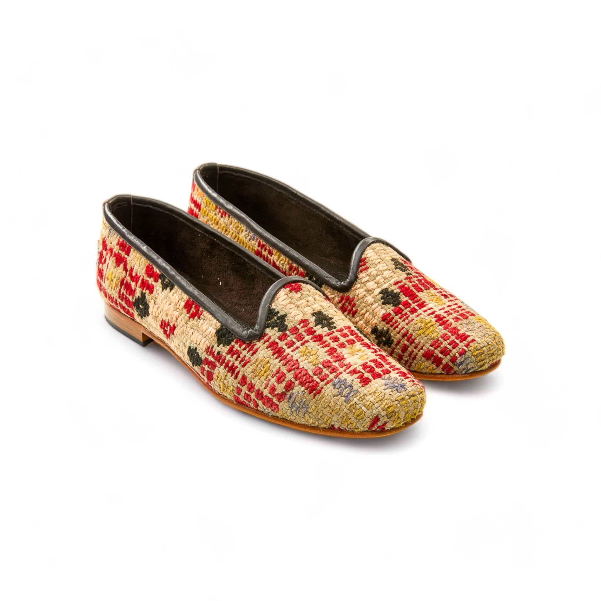 woman_ballerinas_Urban_40_01_24_kilim-shoes-Gemy_Amber_6978