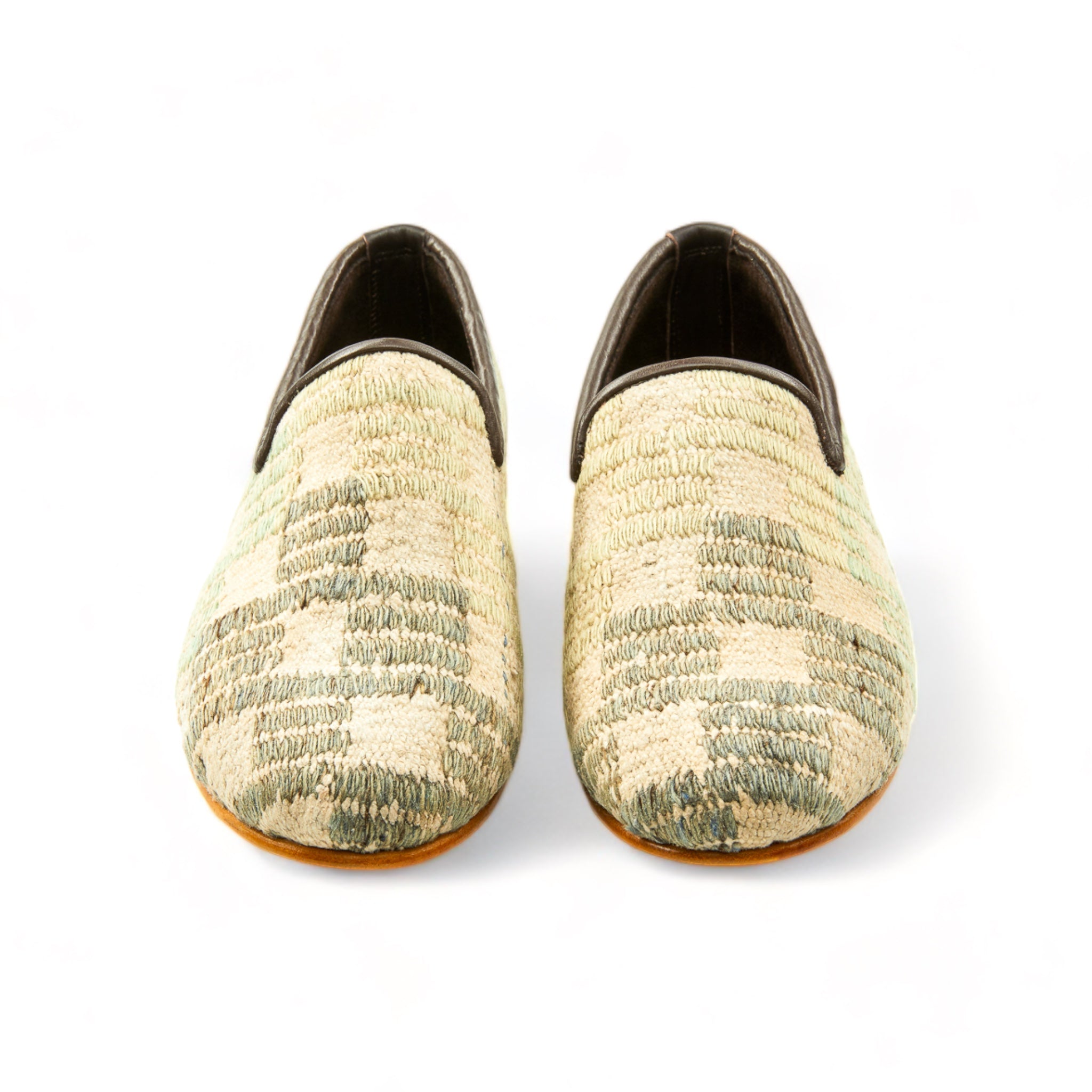 Chic urban ballerinas