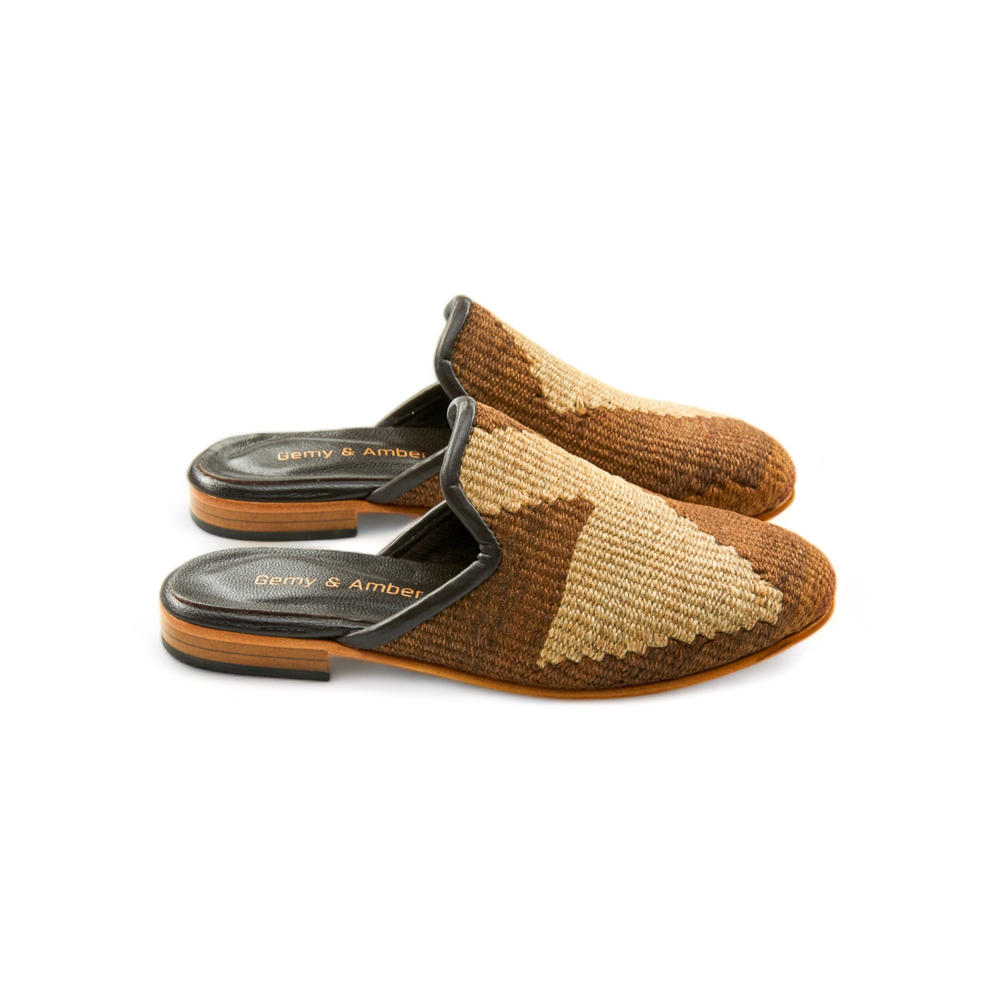 woman_mules_gem_37_04_150_kilim-shoes-Gemy_Amber_0993