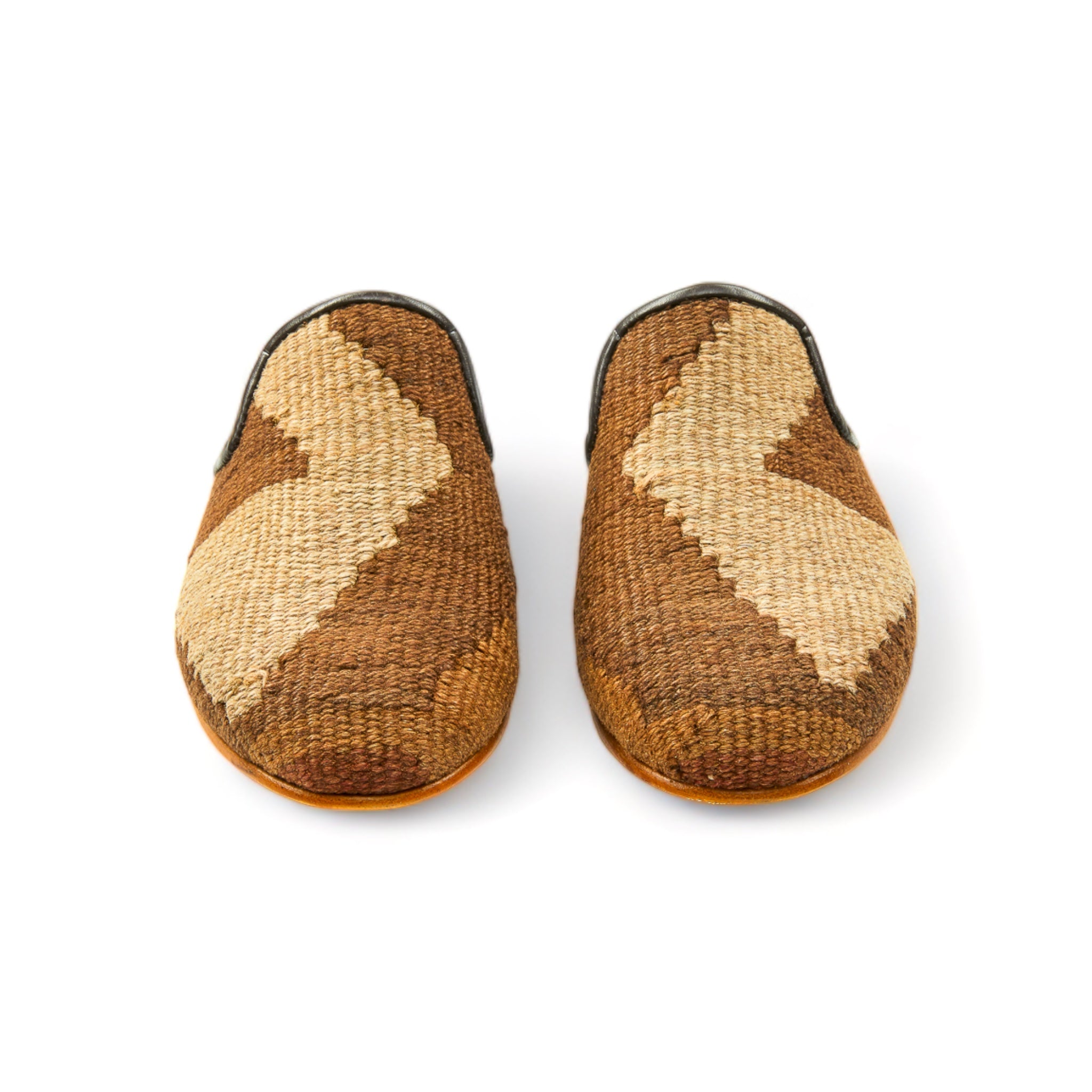 woman_mules_gem_37_04_150_kilim-shoes-Gemy_Amber_0994