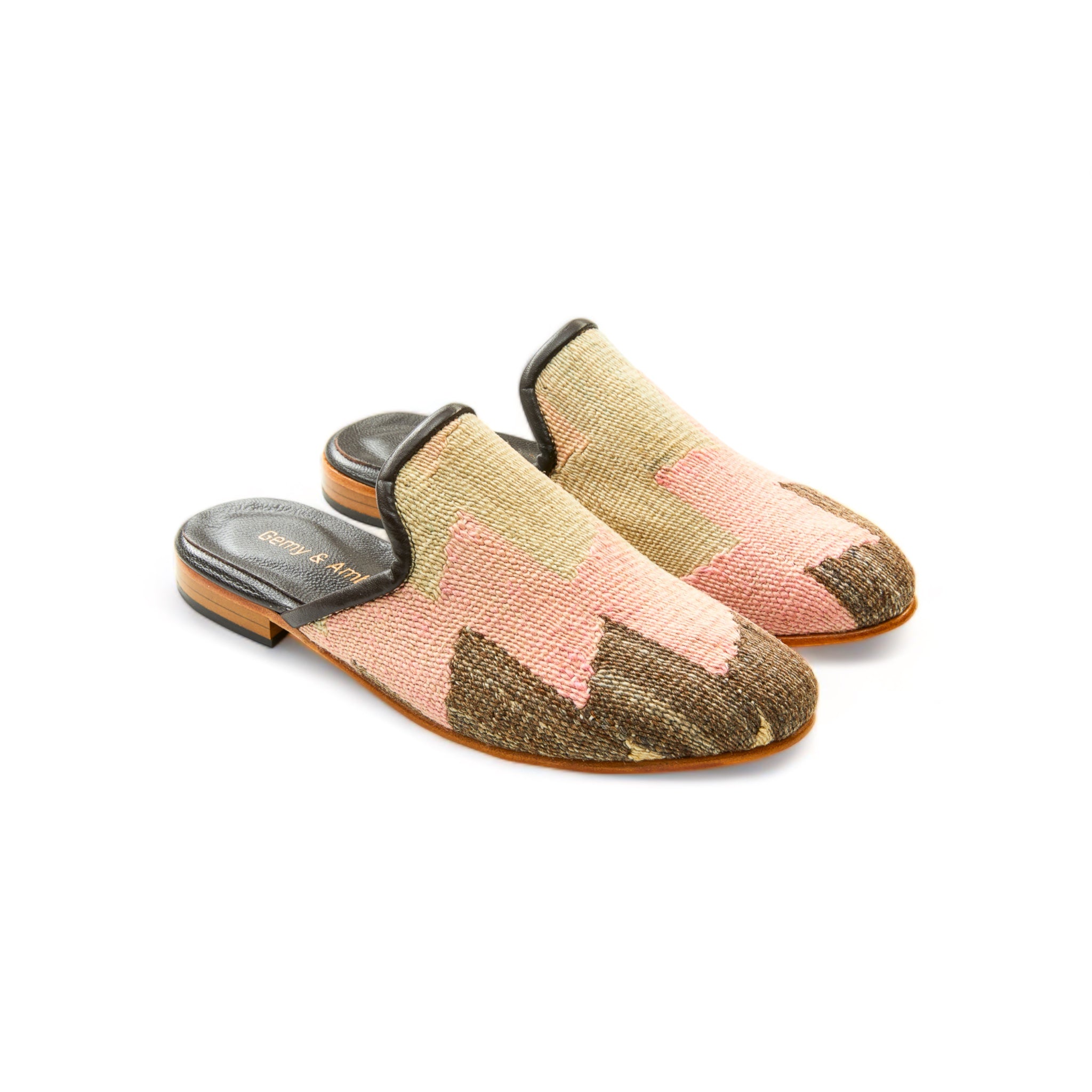 woman_mules_gem_38_03_103_kilim-shoes-Gemy_Amber_0389