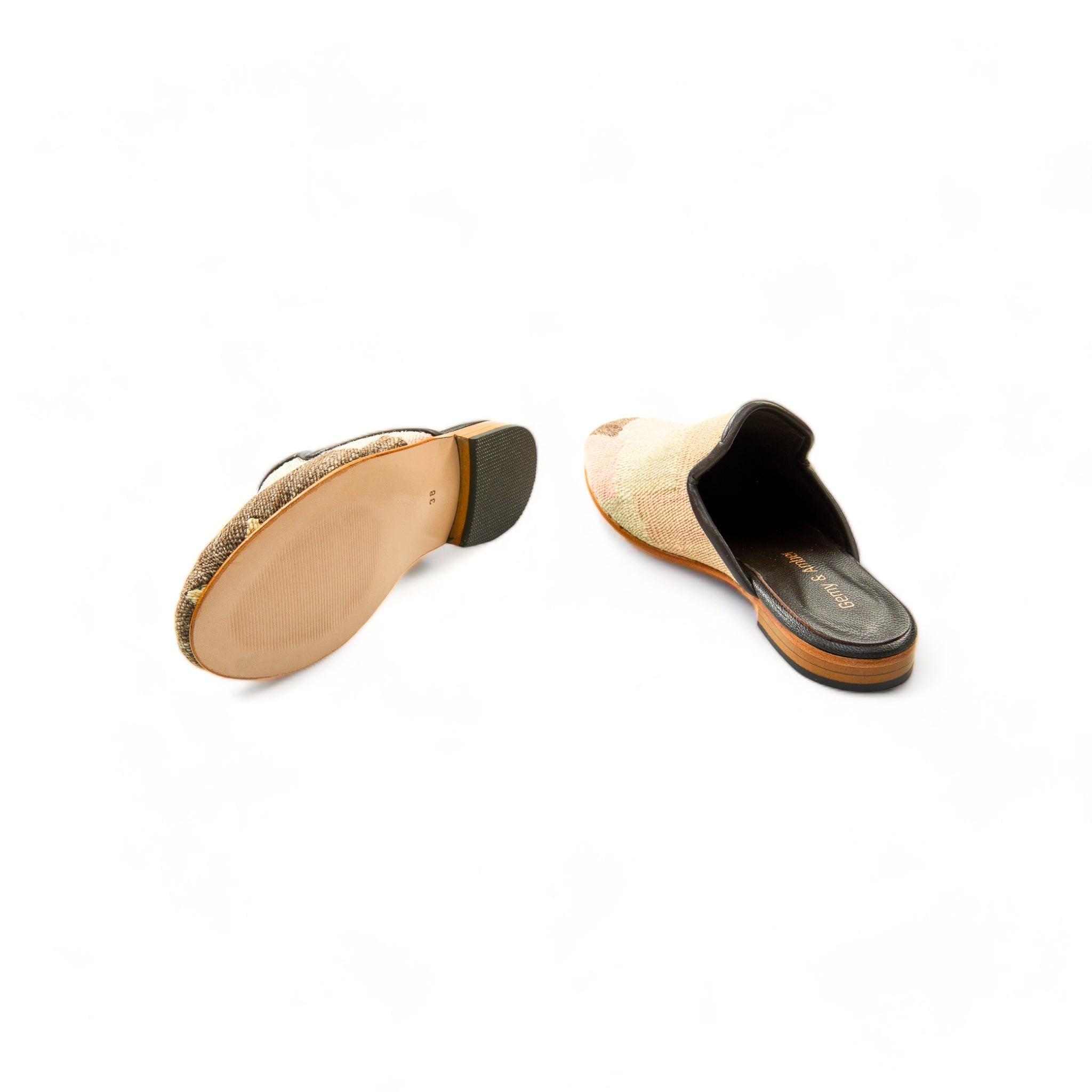 woman_mules_gem_38_03_103_kilim-shoes-Gemy_Amber_0393