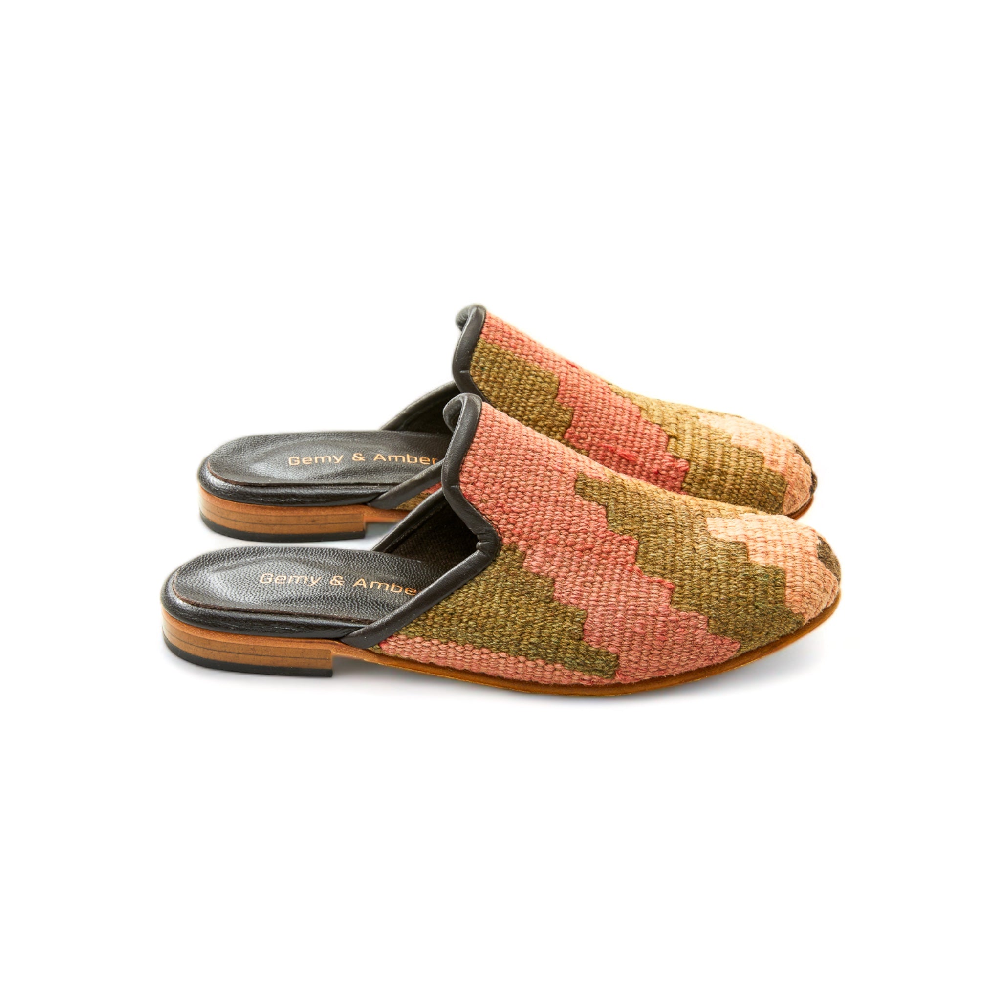 woman_mules_gem_38_04_109_kilim-shoes-Gemy_Amber_0421