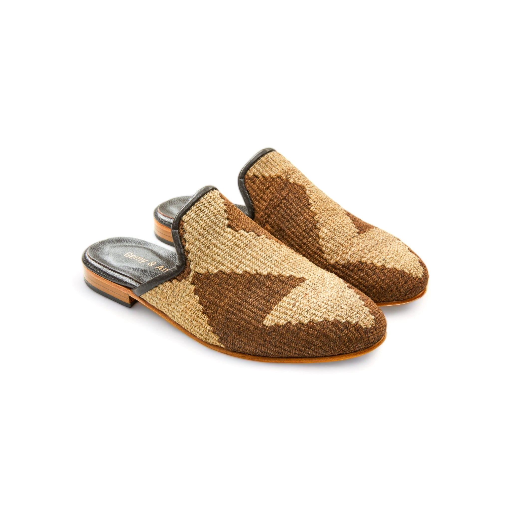 woman_mules_gem_39_03_101_kilim-shoes-Gemy_Amber_0378