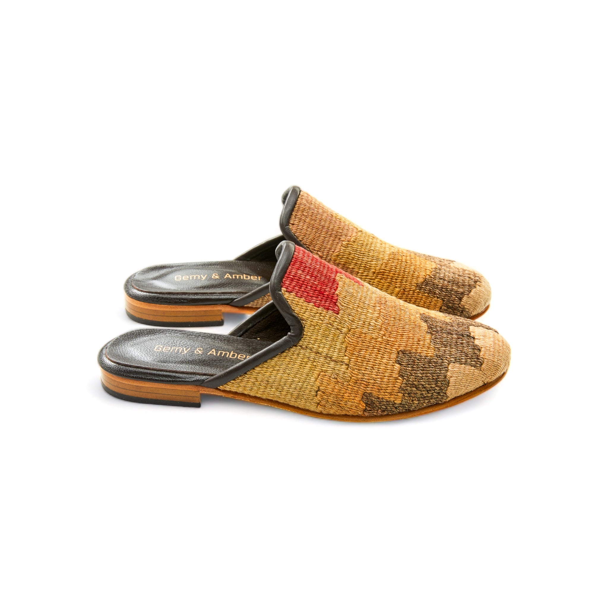 woman_mules_gem_39_04_110_kilim-shoes-Gemy_Amber_0426