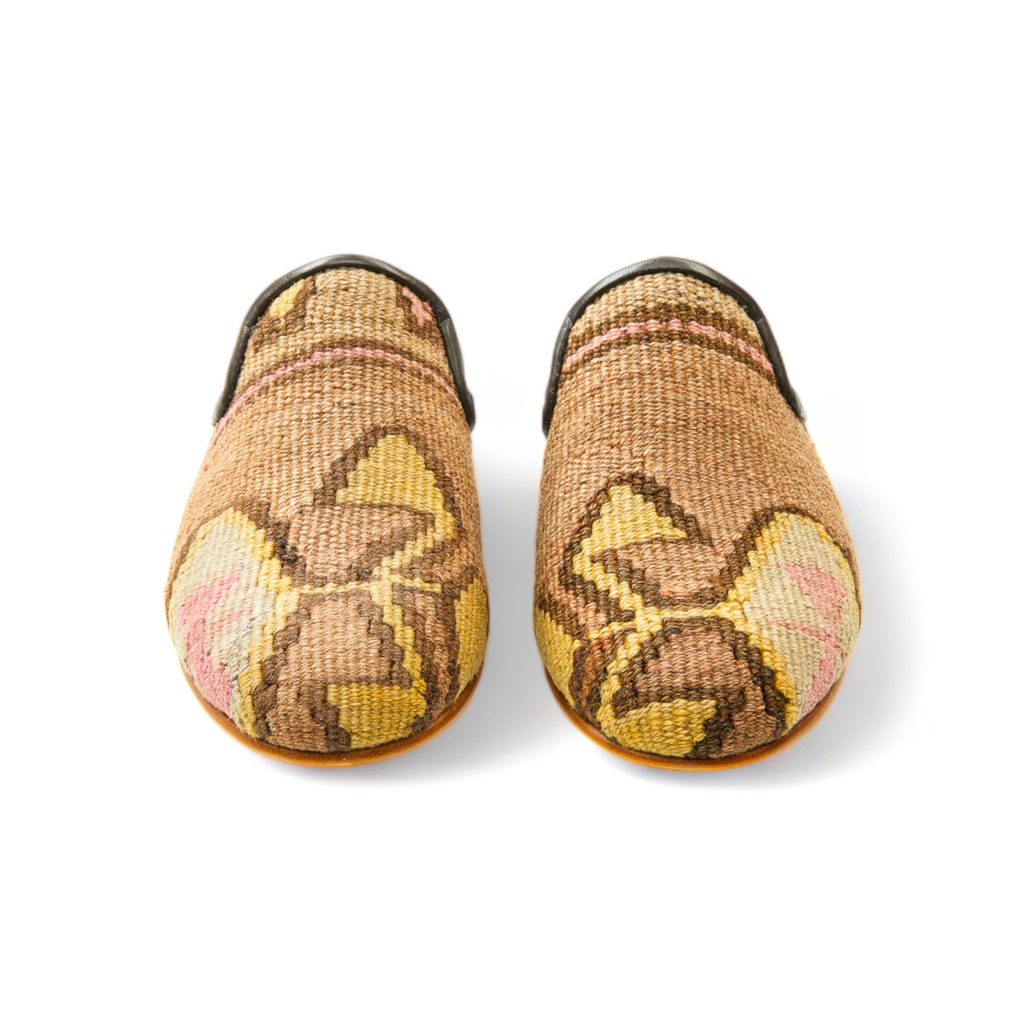 woman_mules_gem_39_04_111_kilim-shoes-Gemy_Amber_0432