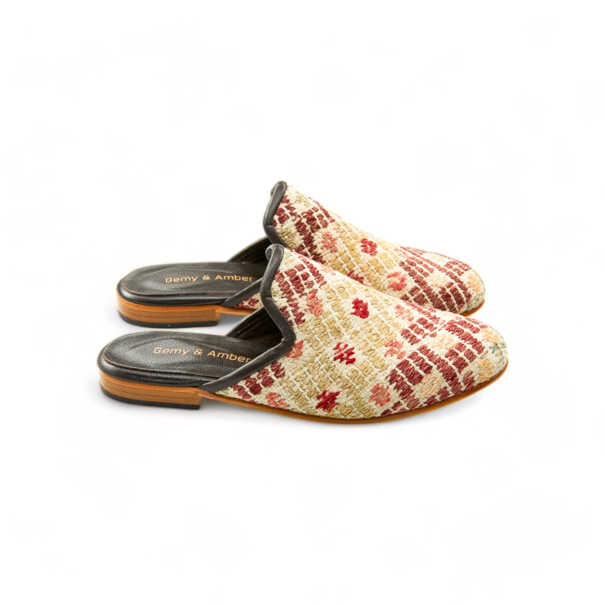 woman_mules_gem_39_04_124_kilim-shoes-Gemy_Amber_0795