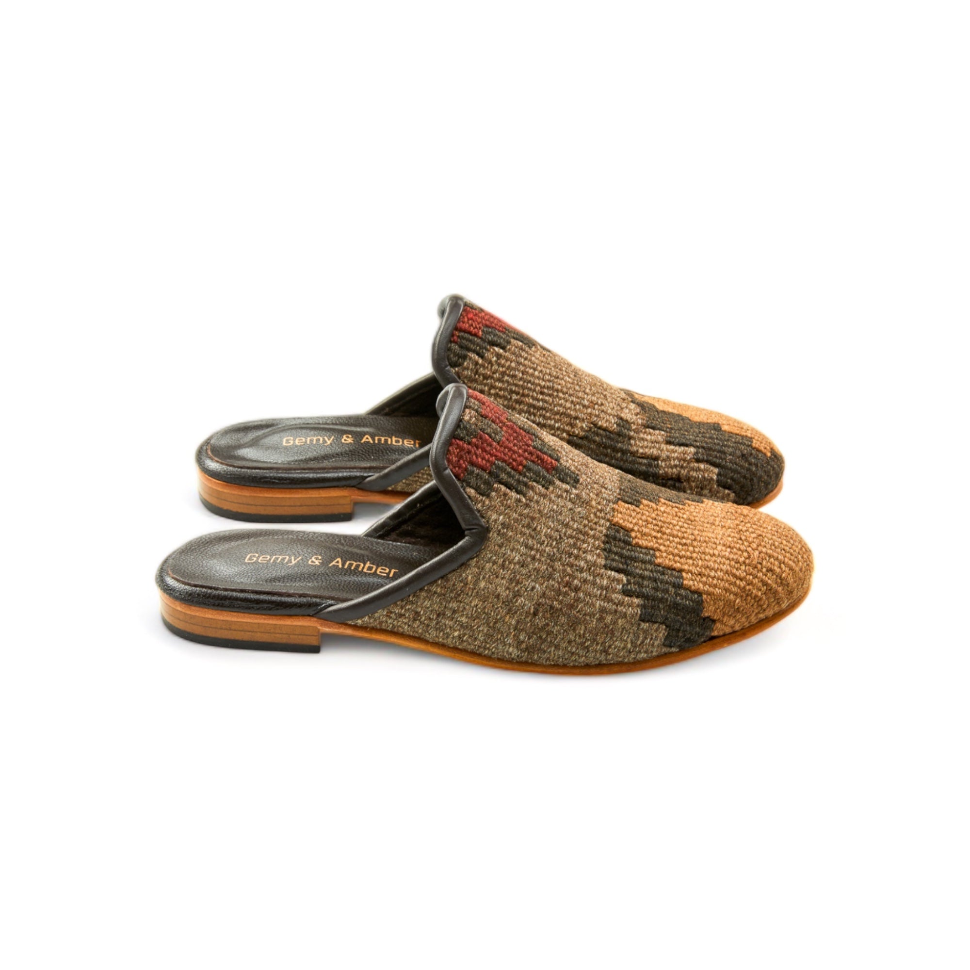 woman_mules_gem_39_04_125_kilim-shoes-Gemy_Amber_0802