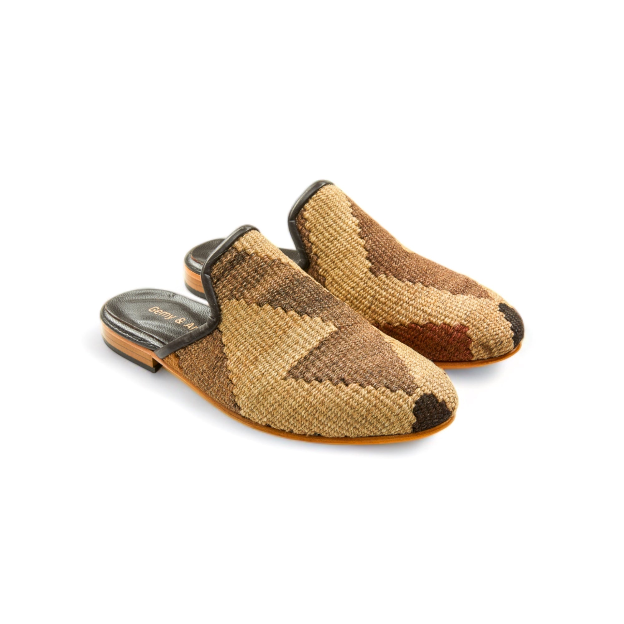 woman_mules_gem_39_04_134_kilim-shoes-Gemy_Amber_0865